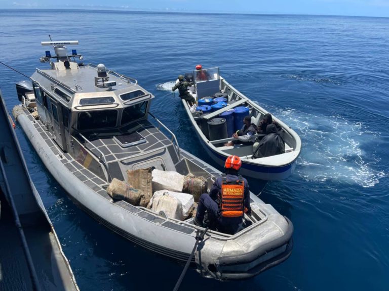 Kapen 777 kilogramë kokainë, arrestohen 3 persona .Në zhvillimin e operacioneve të kontrollit detar të kryera nga njësitë e Marinës Kolumbiane